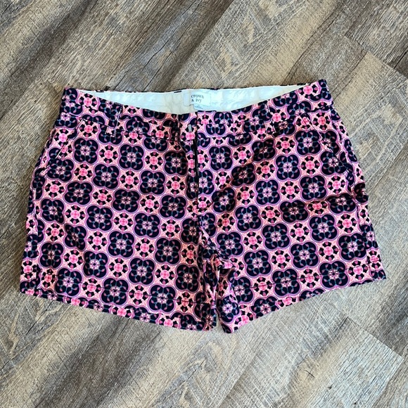 Crown & Ivy Shorts Size 10 Coral and Pink 4” - Picture 1 of 3